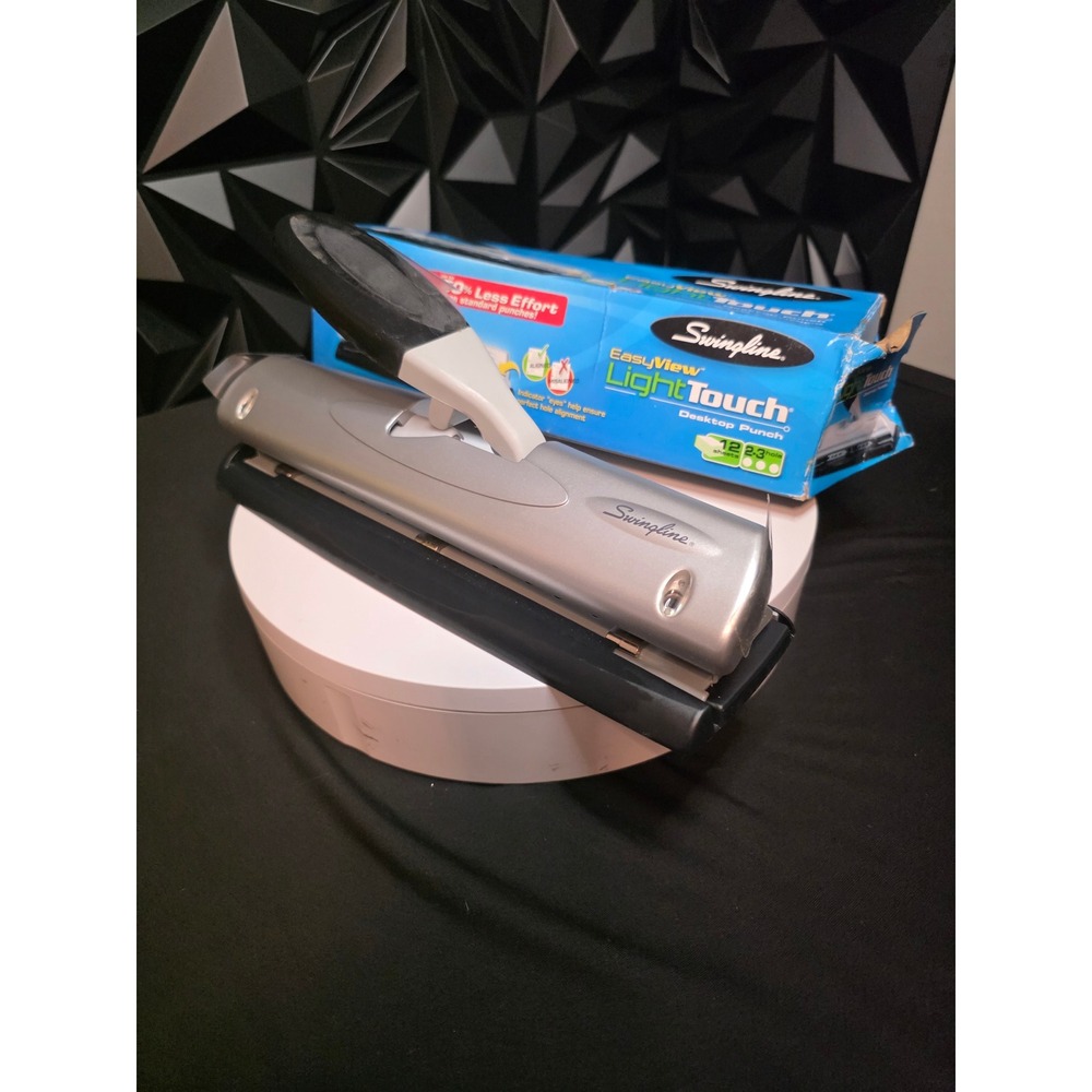 3 Hole Punch Swingline Easy View 12 Sheet Cap. Light Touch Desktop Silver Black